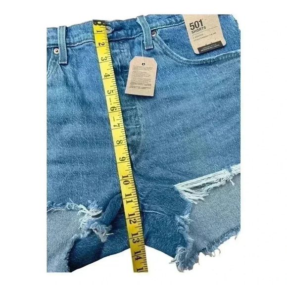 Women’s Levi’s 501 Original Jean Shorts Size 32 US 14 Distressed Medium Denim - Picture 6 of 8